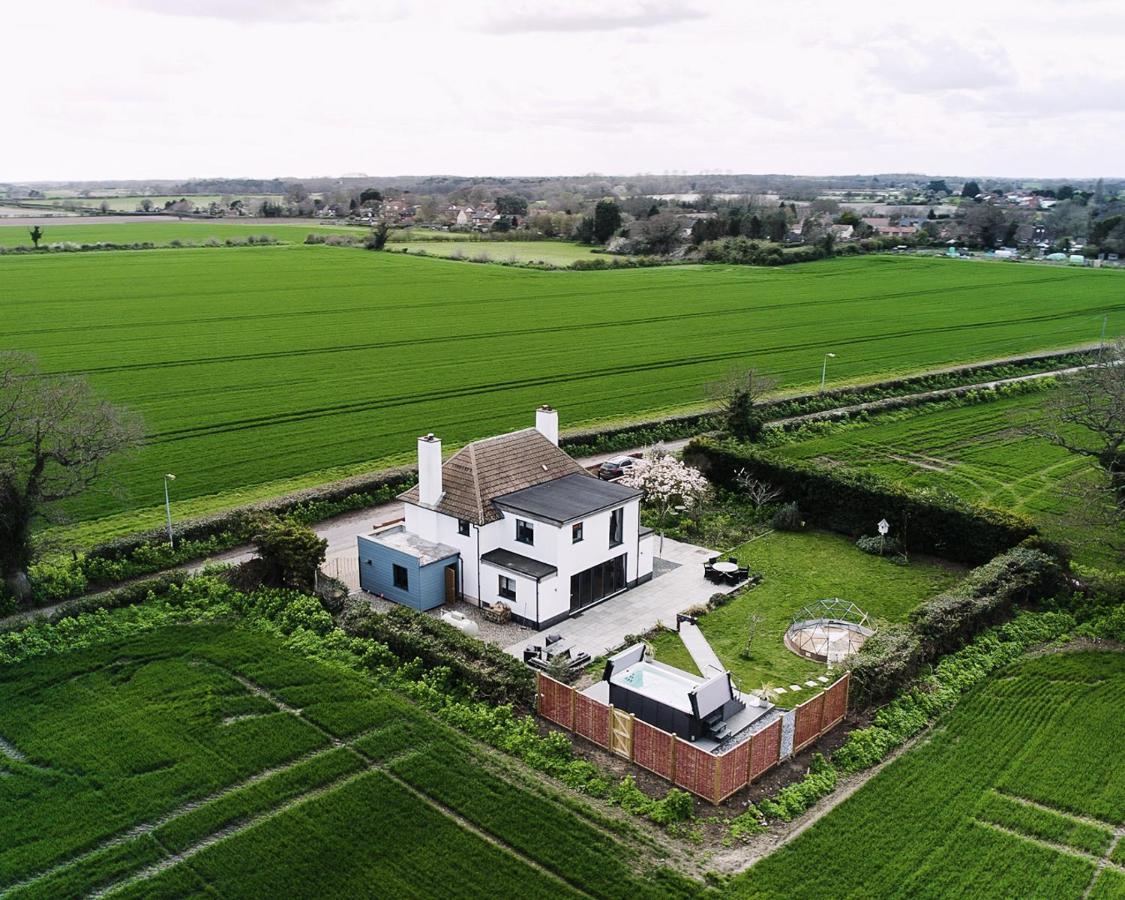 Covehithe House-Coastal Luxury- Sleeps 12-With Huge Swimspa! Wrentham Dış mekan fotoğraf